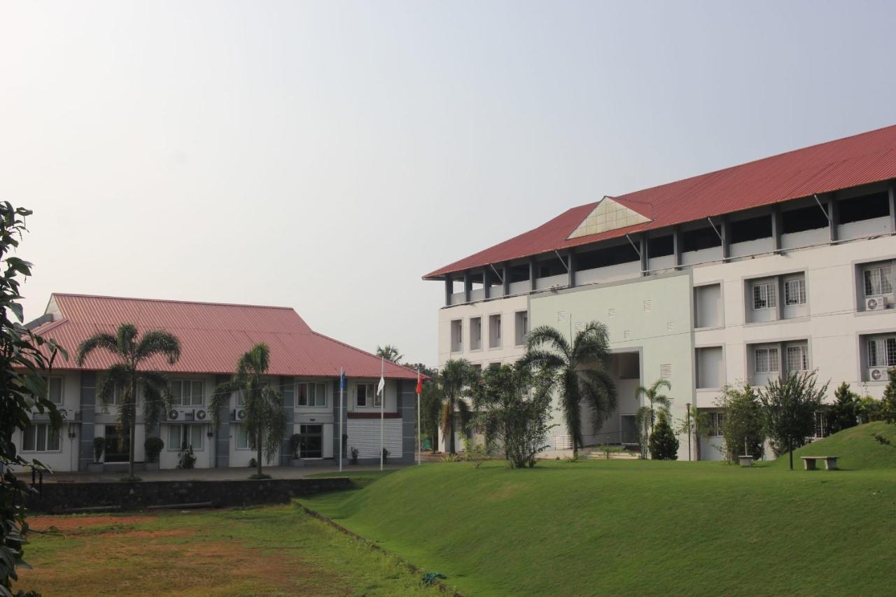 Angamaly Convention Centre Hotel Kochi Exterior foto